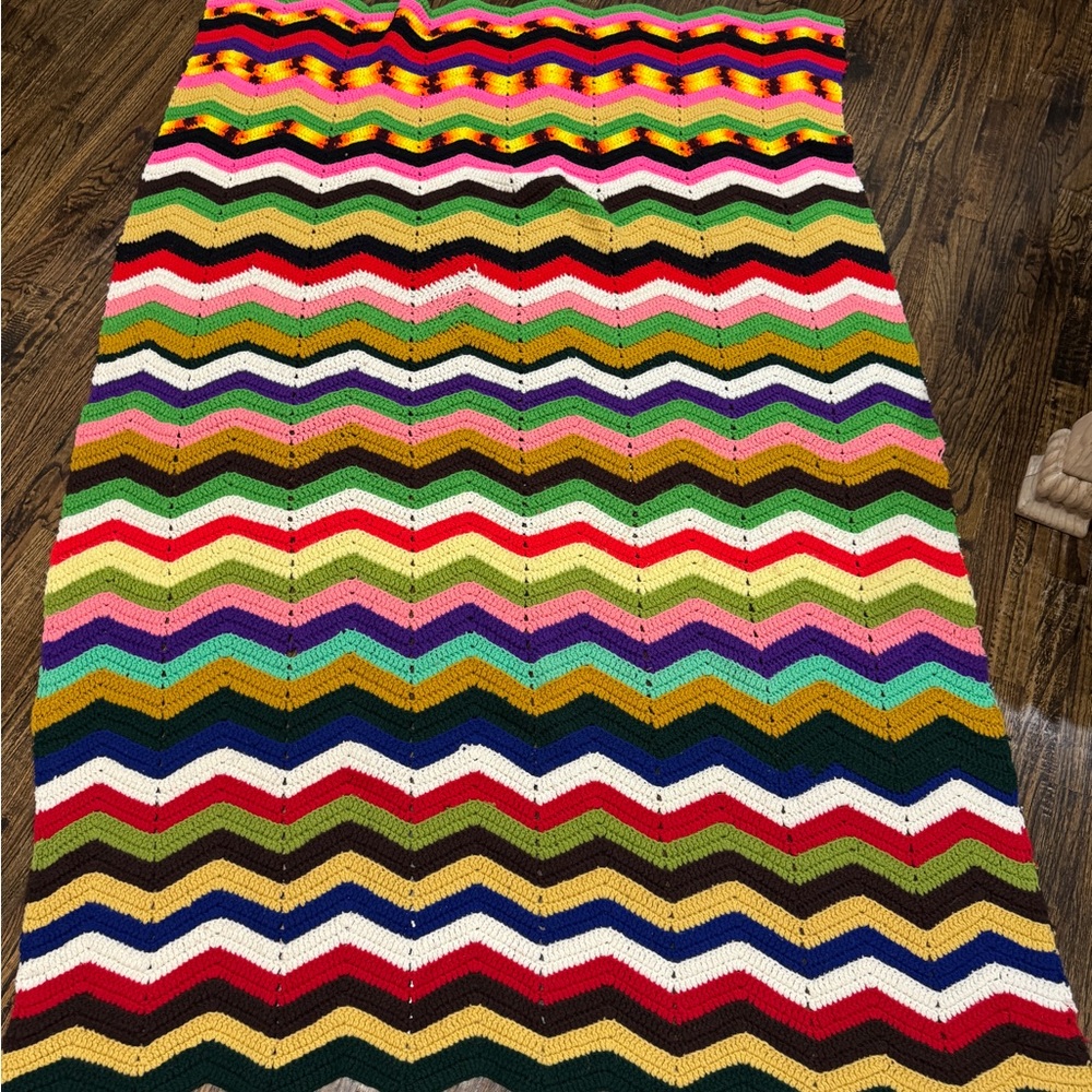 Vintage crochet Multicolor Chevron Knit Blanket